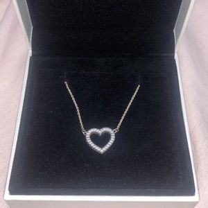 Loving hearts of Pandora necklace